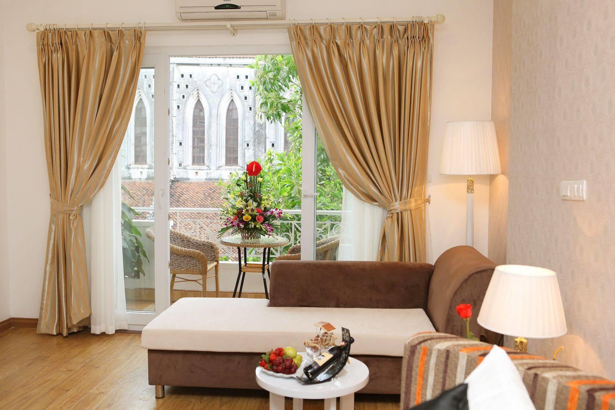 Splendid Star Suites Hotel Hanói Quarto foto